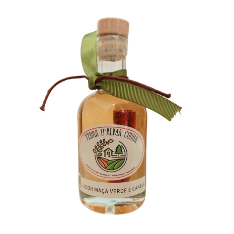 Licor de maça verde e canela